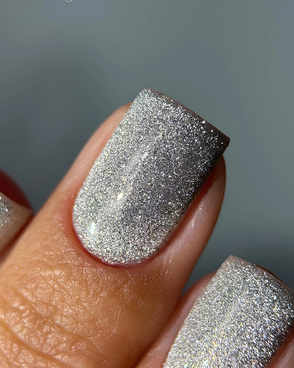 3d4e3843-d027-11f0-9d8c-0cc47a39a0b1-960x1200 DARK Gel Polish Night Cat 05, 10 ml - Bilde 1