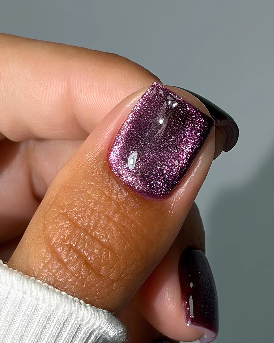 66a13eaf-d023-11f0-9d8c-0cc47a39a0b1-960x1200 DARK Gel Polish Cat Eye 35, 6 ml - Bilde 1