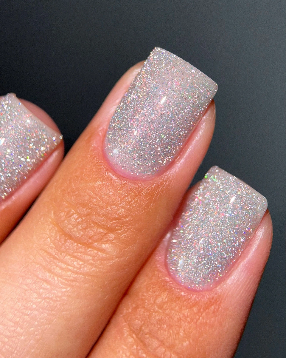 b6a2e0b2-cabf-11f0-9d8c-0cc47a39a0b1-960x1200 DARK Gel Polish Flash 14, 10 ml - Bilde 1