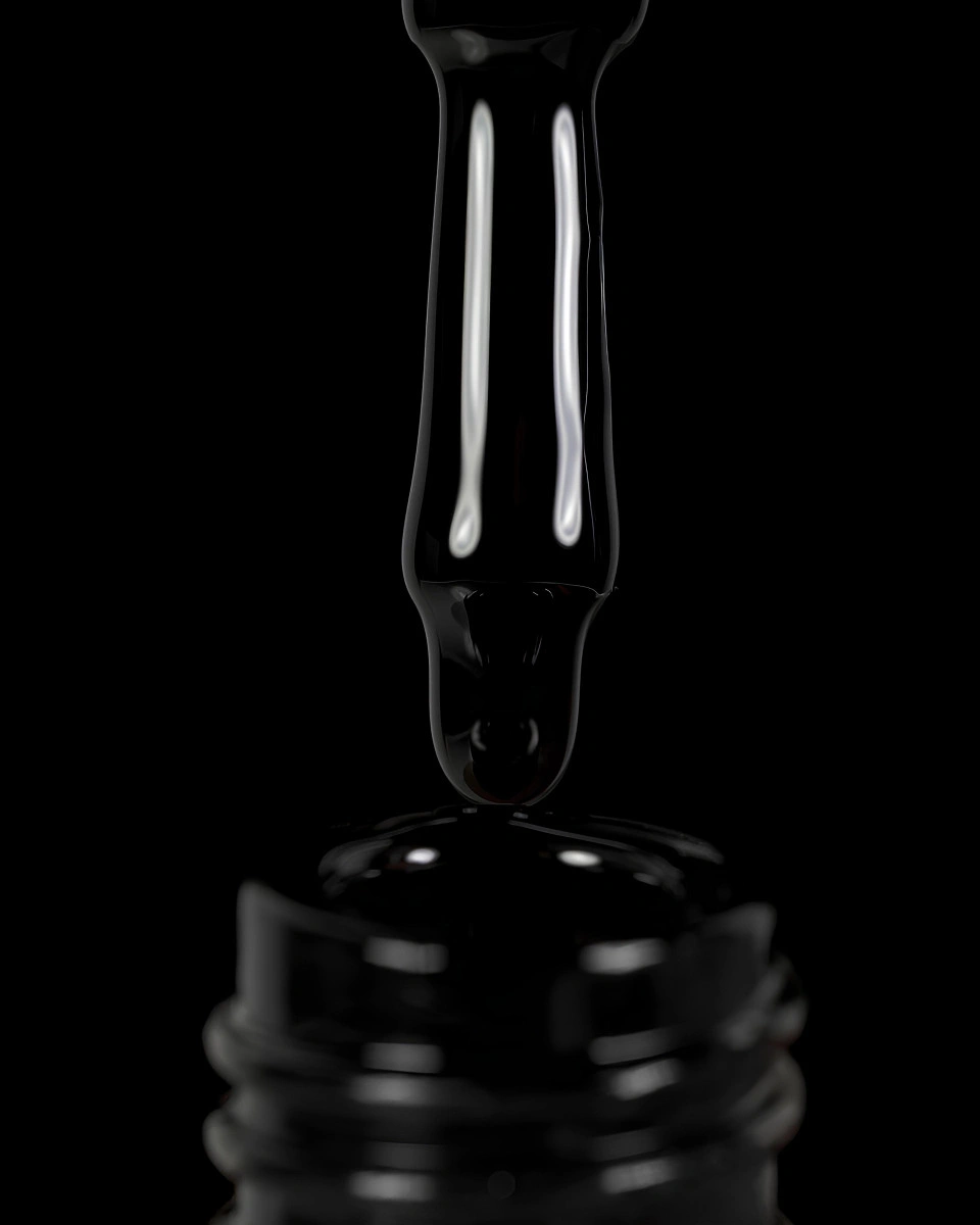 e56ba01f-08c8-11f1-9d8f-0cc47a39a0b0-960x1200 DARK Gel Polish 002, 6 ml - Bilde 1